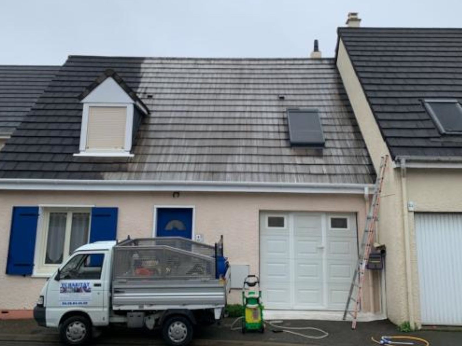 Photo Nettoyage d'une toiture